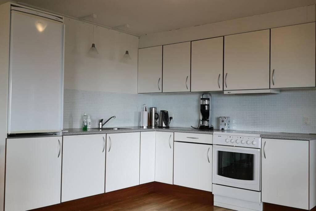 Large Apartment With Fabulous View Of Tórshavn Exterior foto